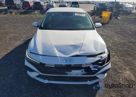 2024 Hyundai Elantra Sel z USA, uszkodzony, nr VIN KMHLM4DG6RU740816